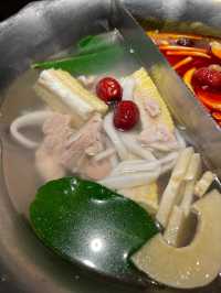 湊湊火鍋｜🌶️任食台式麻辣鴨血豆腐