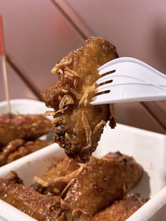 《只 想 食 雞 翼》