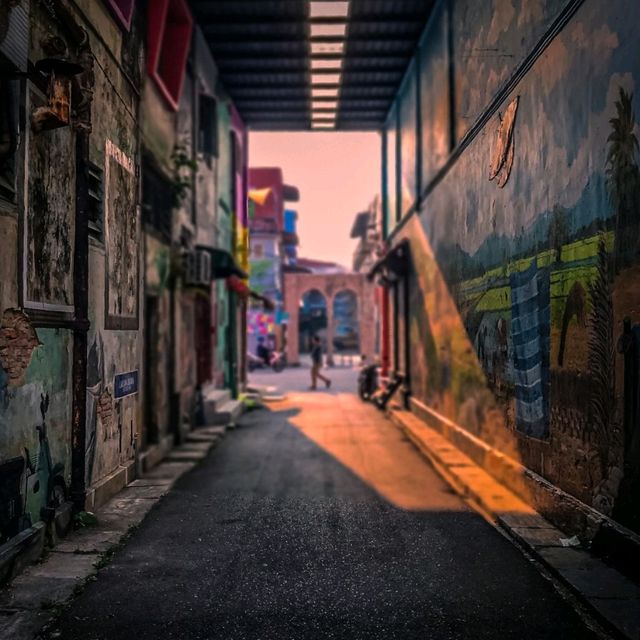 Malaysia's Kelantan Mural Painting Streets