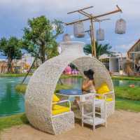 The Beach คาเฟกลางกรุง
