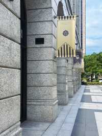 《台北》純白外觀精品百貨 宛如歐洲商店街-BELLAVITA寶麗廣場