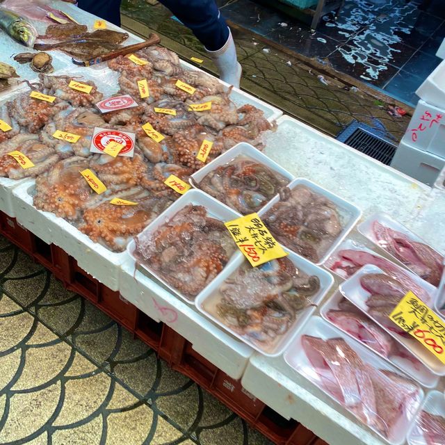 観光スポット明石魚の棚！400年の歴史ある商店街