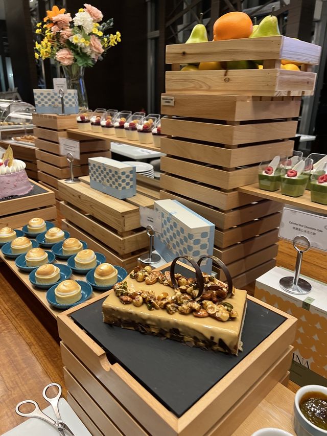 自助晚餐🥣推薦🥰如心酒店Cafe Circles‼️高質蟹腳😍主打精美甜品🍮
