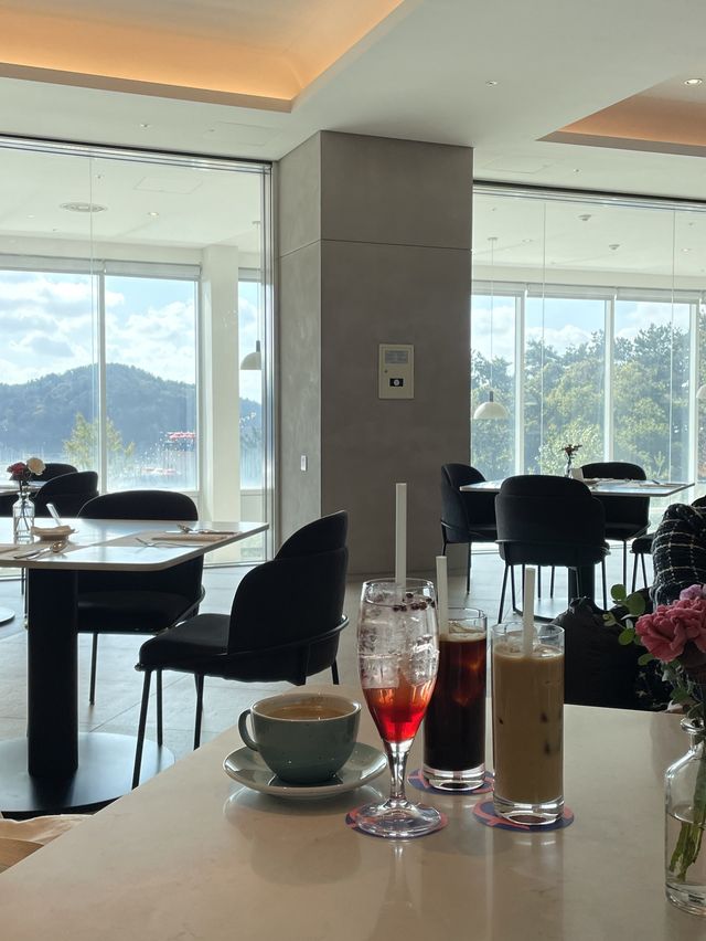 강아지와 함께 오션뷰를 보며 커피를 즐길 수 있는 곳🐶🌊☕️
