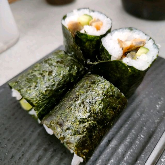 【大阪 新世界】ジャンジャン横丁で大阪寿司を食べる