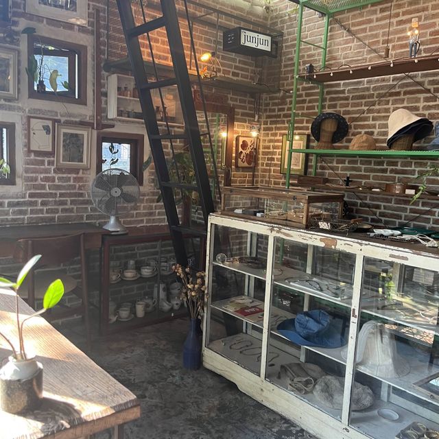 Jun Jun shop& cafe