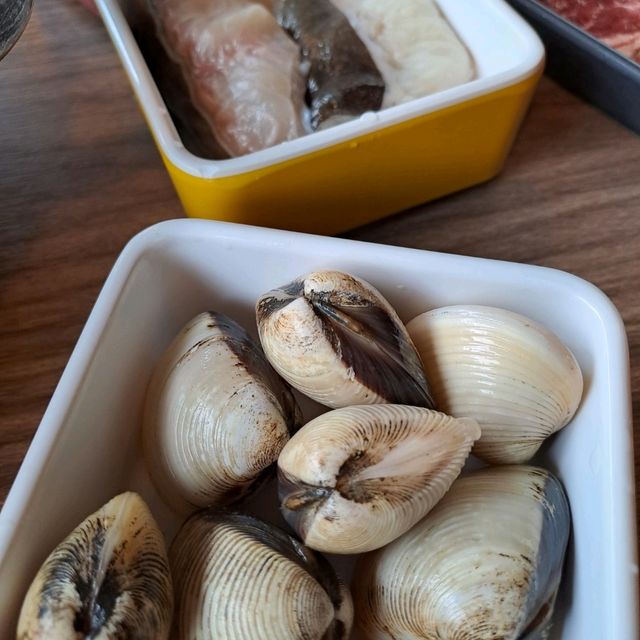 首間任食牛尾煲和鷓鴣湯底火鍋