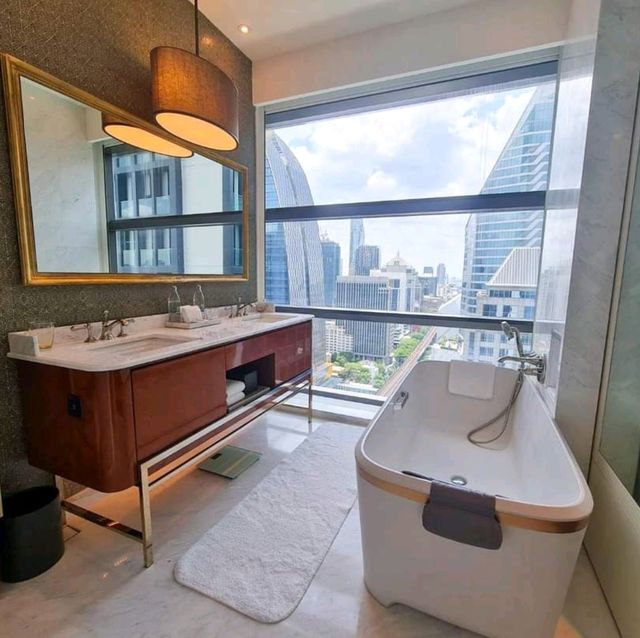 Rosewood Bangkok - The Best hotel in Bangkok!