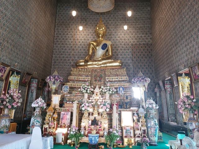 วัดเฉลิมพระเกียรติ สถาปัตยกรรมไทยจีนริมน้ำเจ้าพระยา