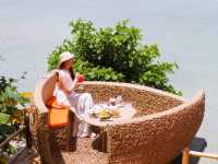 คาเฟ่ฟีลบาหลี โทนสีส้ม ใกล้หาดป่าตอง