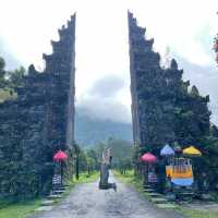 Gate of heaven - Handara gate