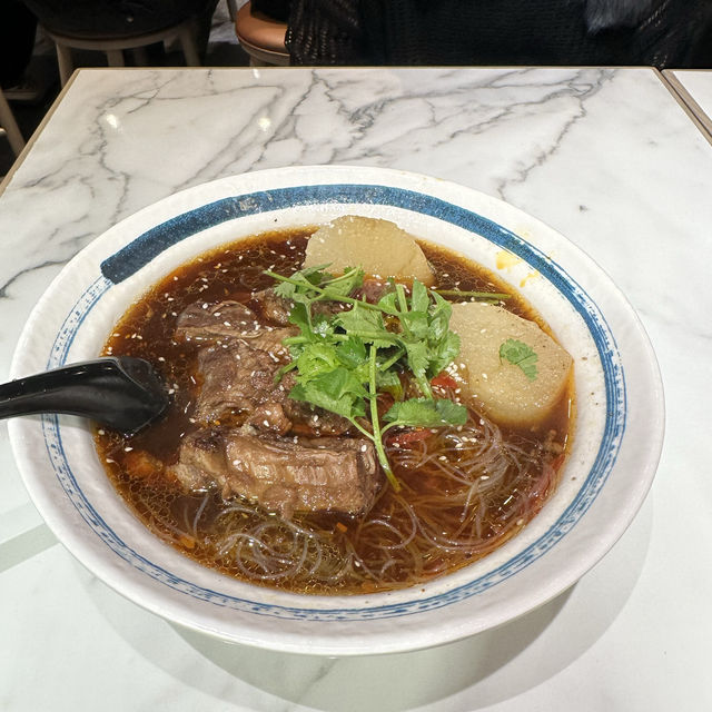 厚福街新開米線鋪．台灣藥膳米線
