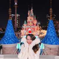 Lotte World in Winter: where Christmas dreams come true! 🎄