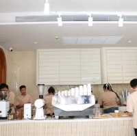 พามาเที่ยว CASA MYKA ☕️คาเฟ่ริมเลหาดดงตาล