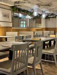 「Coti the Bistro」餐廳，布甸和咖啡作為完美結尾