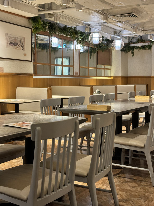 「Coti the Bistro」餐廳，布甸和咖啡作為完美結尾