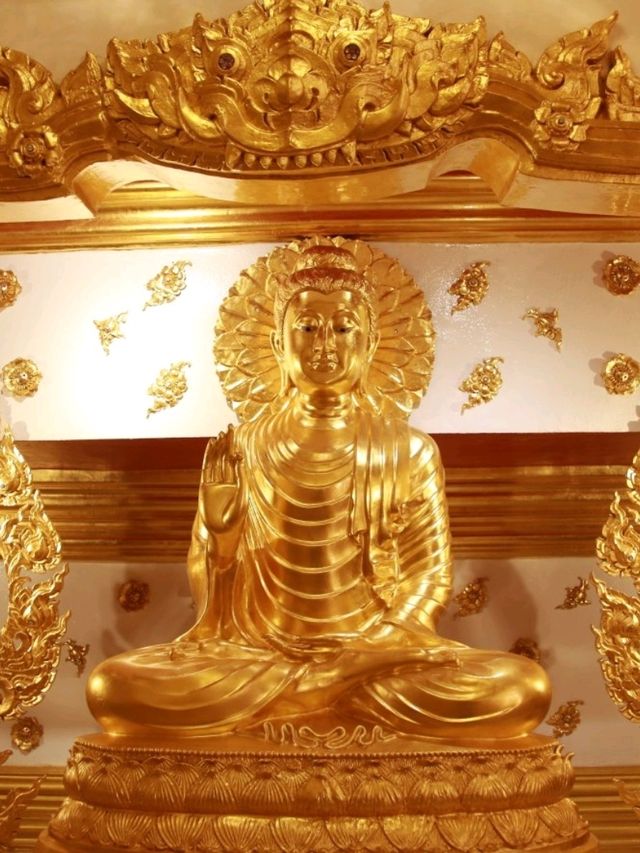 ไหว้พระธาตุวันพุธกลางคืน พระธาตุมิ่งเมืองมรุกขนคร