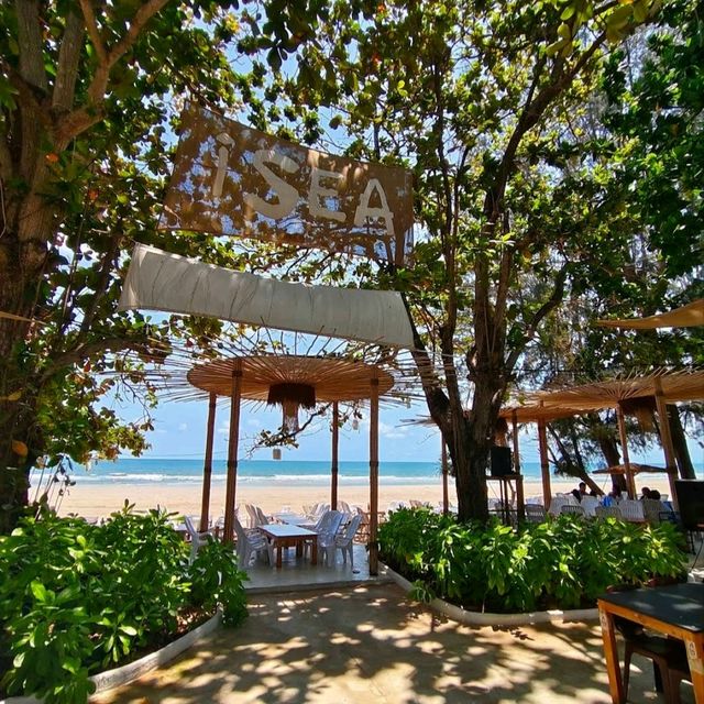 ทะเลใกล้กรุงฯ ดูโชว์ควงกระบองไฟ @iSEA GLAMPING