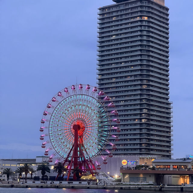 神戶港塔及海旁的優美夜色，神戶必遊景點