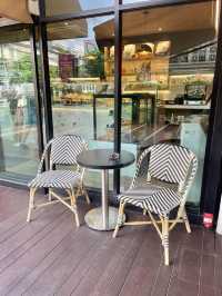 Beyond Bread Cafe  🍞 Ekkamai