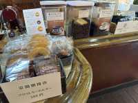 大阪・中央区。大阪に現存する最古の喫茶店と言われている『平岡珈琲店』