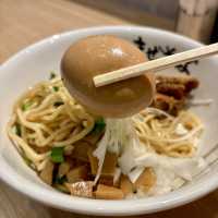 【大阪・京橋】人類みな麺類ブランドのまぜそば専門店「人類みなまぜそば京橋店」
