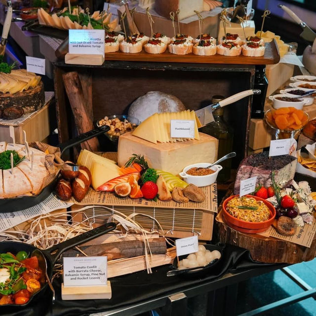 อลังการงานชีส 🧀🧀  Grand Mercure Bangkok Atrium