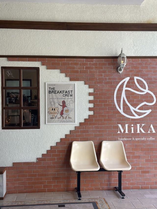 🍹 MiKA Bakehouse & Coffee - Ekkamai