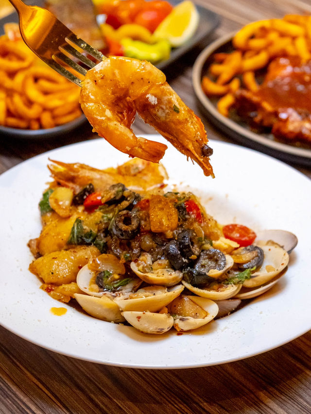 Lecia Café: A Cozy Spot for Couples in Penang