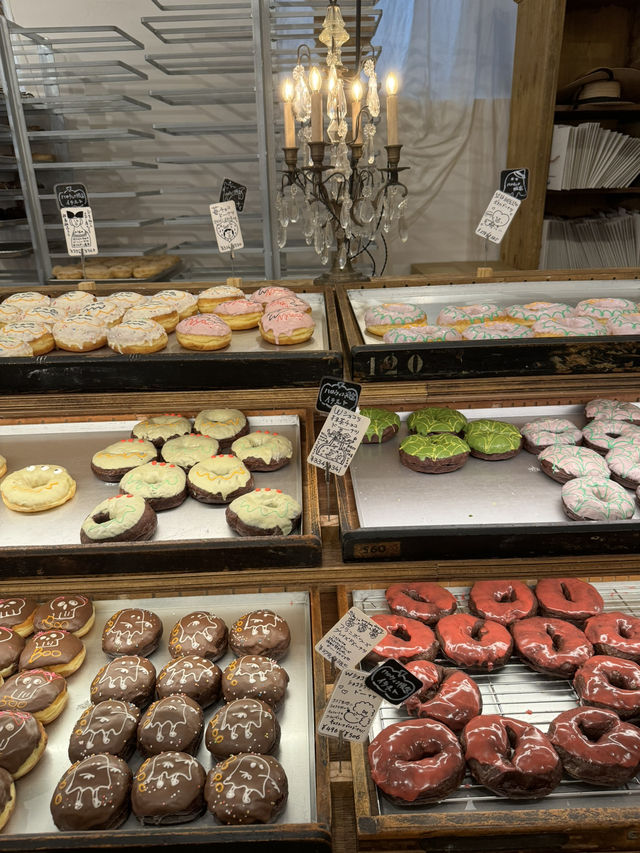 【福岡カフェ】行列ができる大人気のドーナツ屋さん🍩種類多すぎて悩む🍩