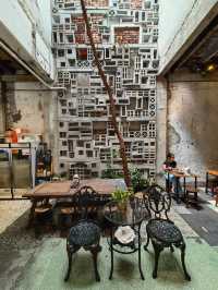 Leaf & Co. Cafe, Rustic and Cozy Dining Experience at Petaling Street