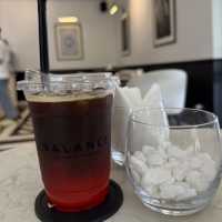 คาเฟ่ดังย่านปากเซ Balance cafe'