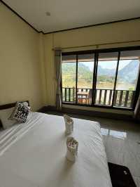 ที่พักบ้านหนองเขียว | สปป.ลาว 🏡⛰️💤🛌