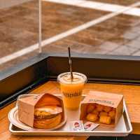 Eggslut Boulange Tokyo Japan