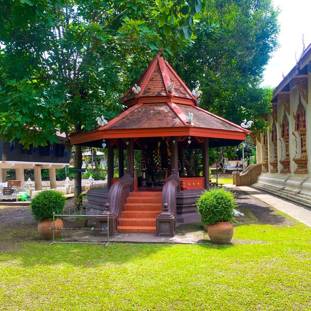โลหะประสาทที่สวยที่สุดในประเทศไทย