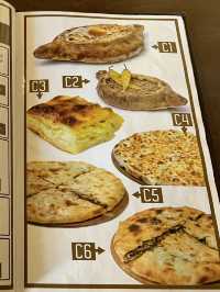 Traditional Georgian khachapuri🧀