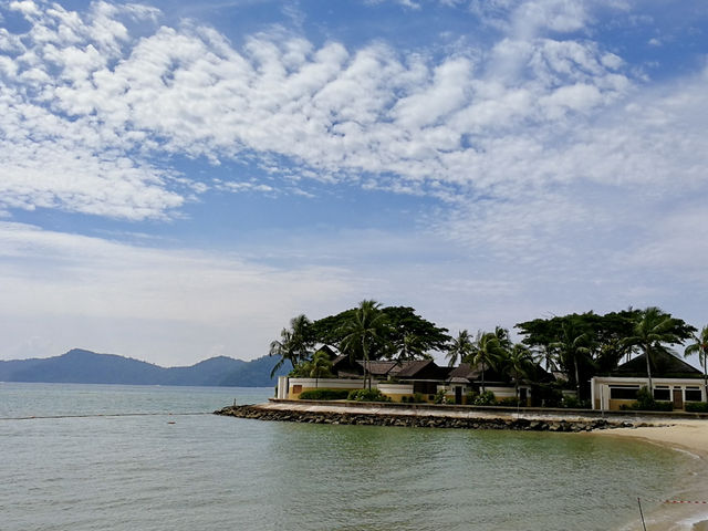 A Day in Paradise: Discovering the Scenic Beauty of Shangri-La Tanjung Aru