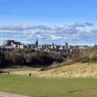 Chasing the Sunset: My Enchanting Hike to Arthur’s Seat in Edinburgh