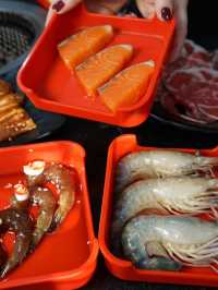 ร้านบุฟเฟ่ต์ปิ้งย่างเตาถ่าน ของเฮียนพ “ รสดีเด็ด” 