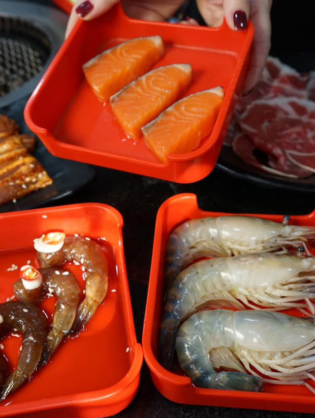 ร้านบุฟเฟ่ต์ปิ้งย่างเตาถ่าน ของเฮียนพ “ รสดีเด็ด” 