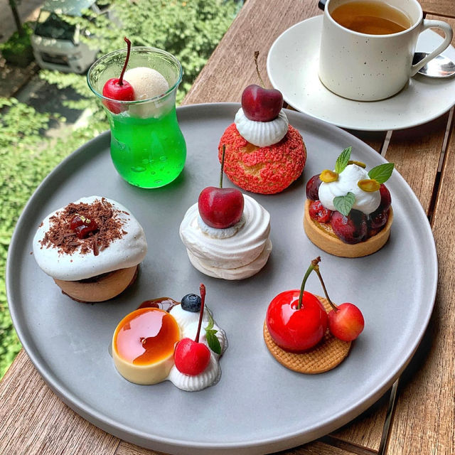 Solo Afternoon Tea at Hyatt Centric Ginza Tokyo🍒