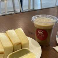 Q CUP COFFEE Roasters ☕️ , KL , Malaysia 🇲🇾