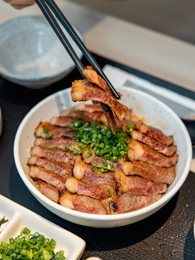 Kemuri ข้าวหน้าเนื้อย่างสุกี้ยากี้คิวยาวบรรทัดทอง🥩
