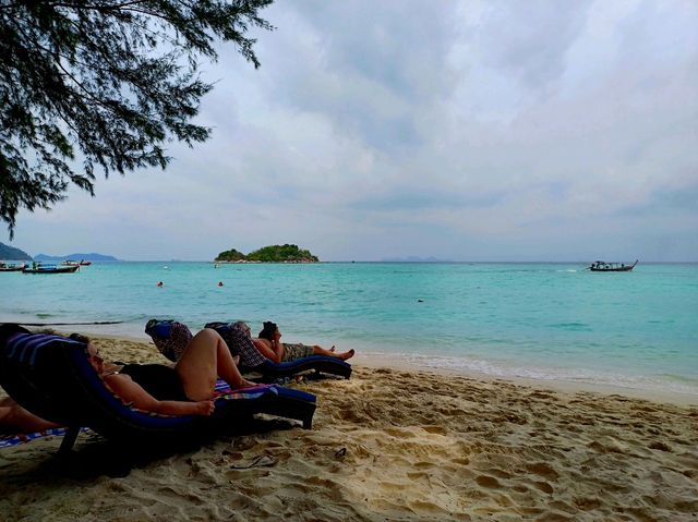 泰國麗貝島最悠閒的海景海灘度假村酒店:Wapi Resort，用trip.com預定能享受最大優惠
