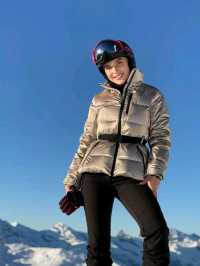 ❄️ Skiing in Gstaad: Alpine Elegance Meets Winter Adventure 🎿🏔️