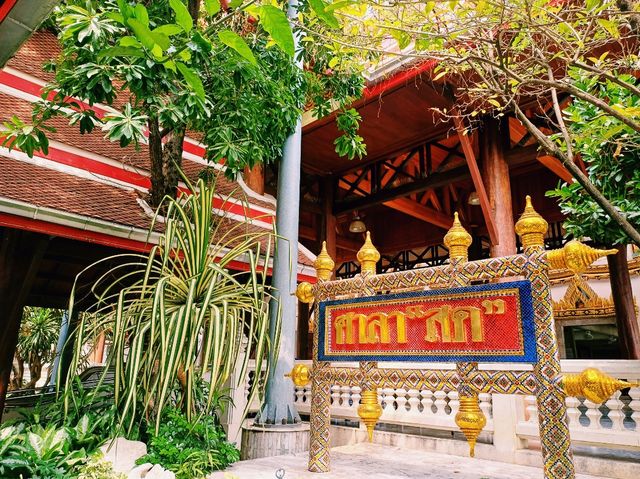 泰國曼谷市中心湄南河畔著名地標性寺廟景點:水門寺，適合拍照📸打卡冥想