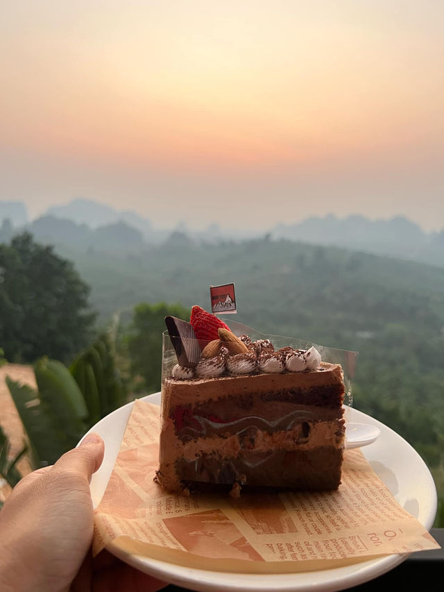 Boat cafe’ (ปลายพระยา)