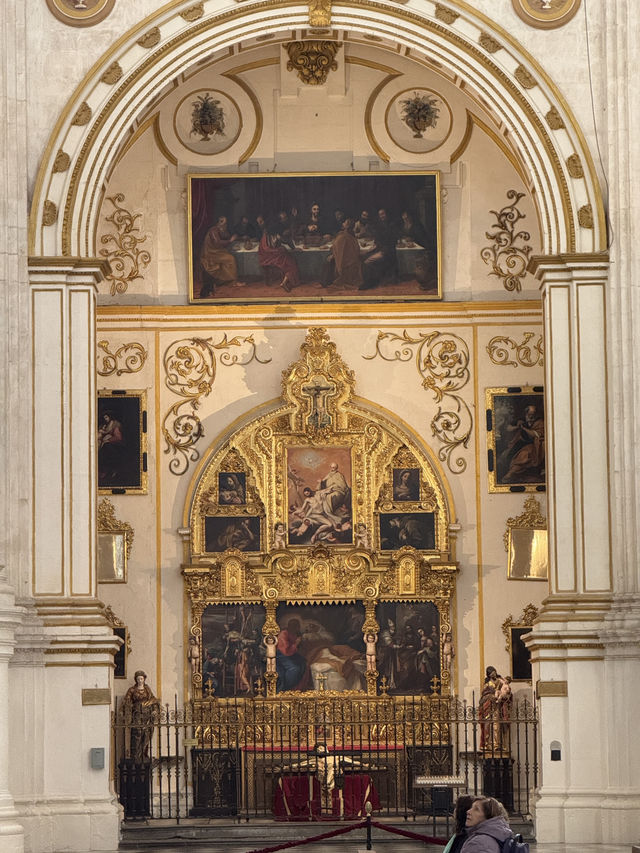 Arches: the one common thing that is never absent in cathedral