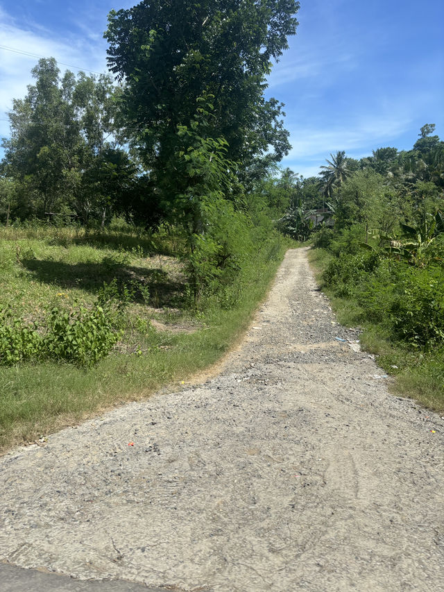 Discover Kuta Lombok on Two Wheels 🌿🏍️