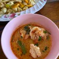 ร้านอาหาร  แดงอาหารทะเล (40 ปี) 